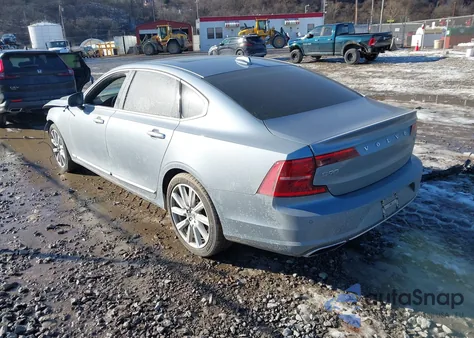 2018 Volvo S90 T6 Inscription z USA, uszkodzony, nr VIN LVYA22MLXJP047861